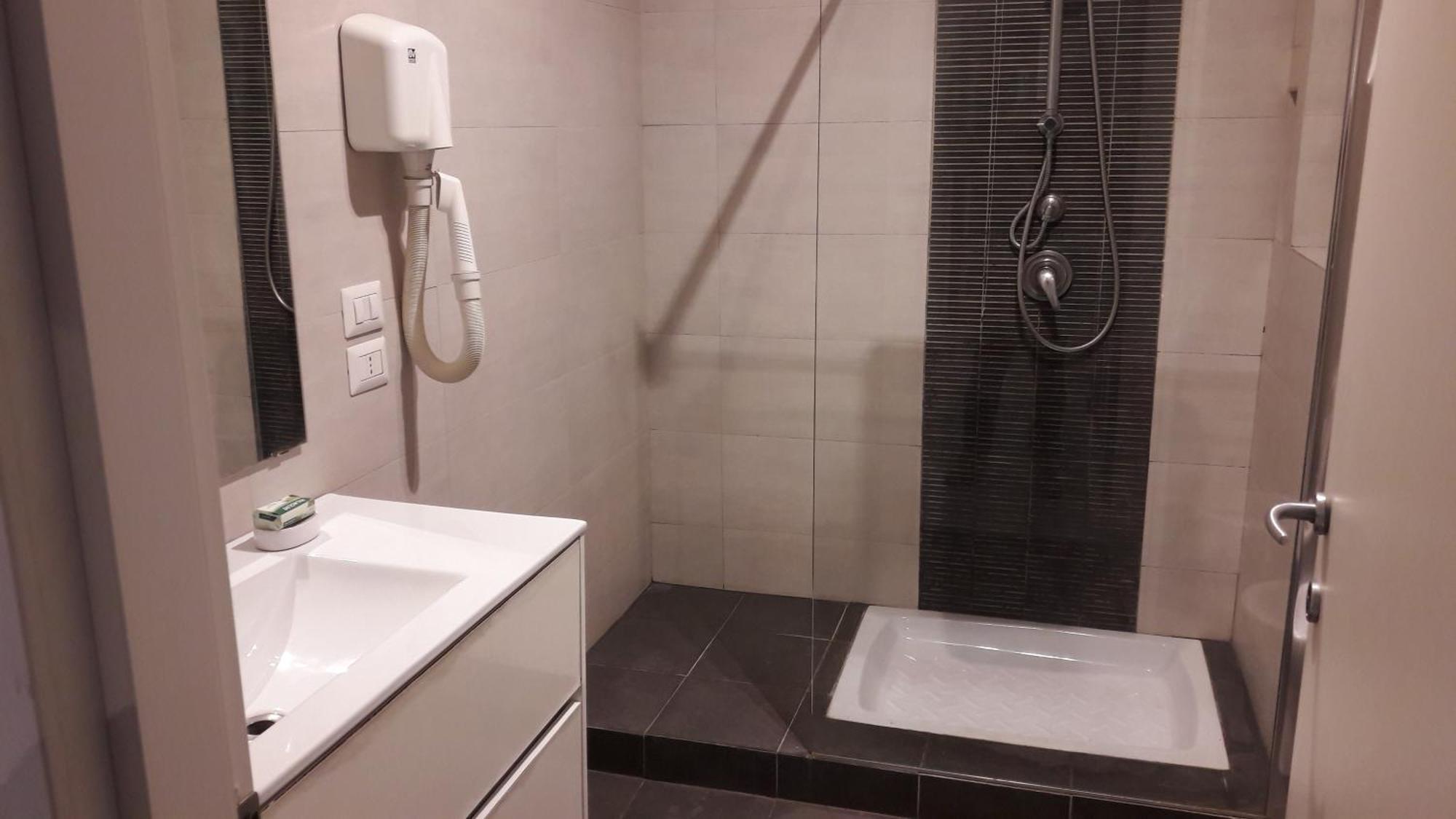 Holidays S.Lorenzo Guest House New Roma Dış mekan fotoğraf