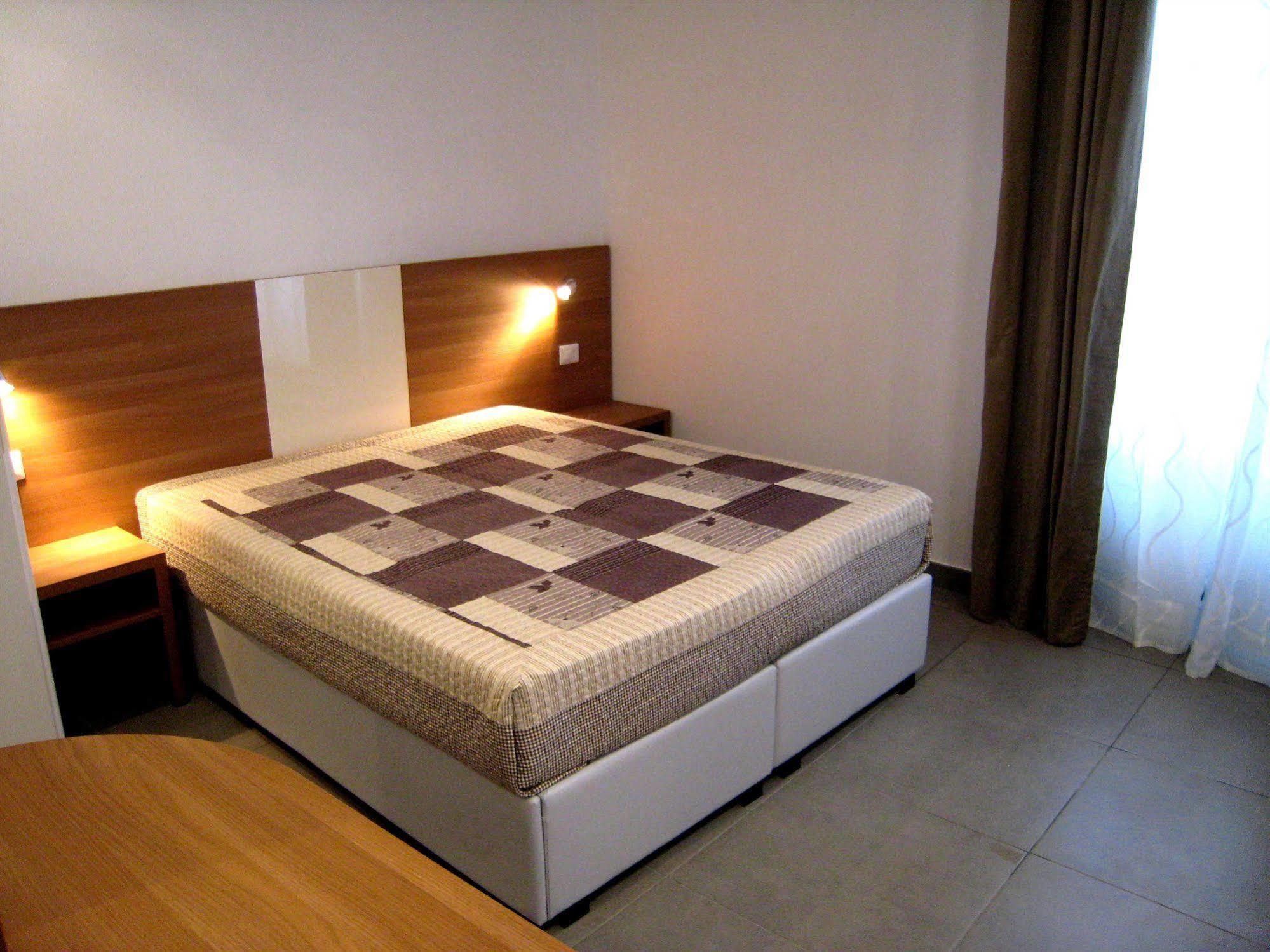 Holidays S.Lorenzo Guest House New Roma Dış mekan fotoğraf