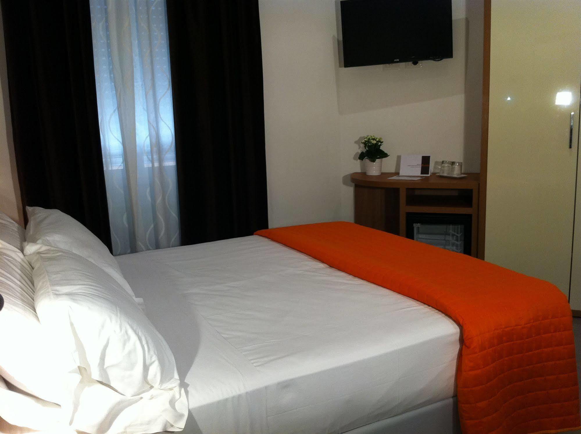 Holidays S.Lorenzo Guest House New Roma Dış mekan fotoğraf