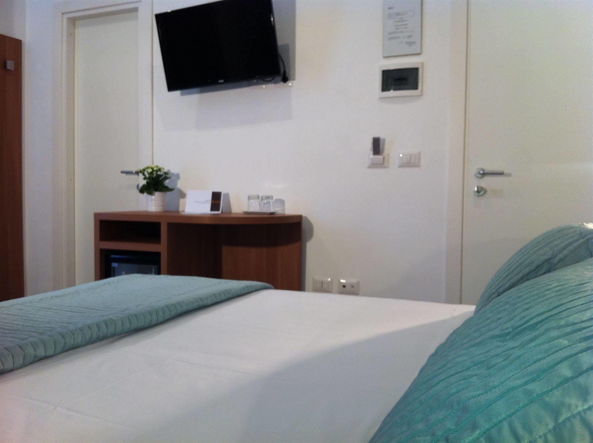Holidays S.Lorenzo Guest House New Roma Dış mekan fotoğraf
